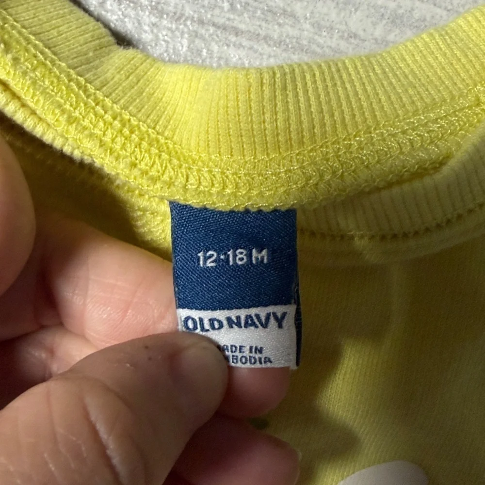 Old Navy French-Terry Yellow Graphic Tee and Shorts Set size 12-18 months unisex